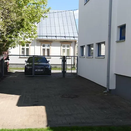 Luha Private House *